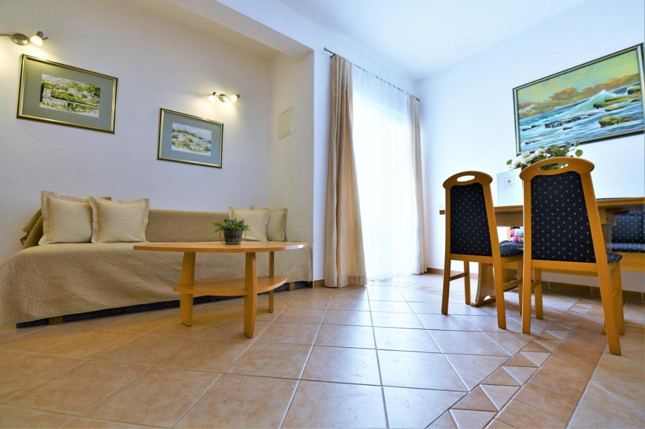 Villa Nora Tučepi Kültér fotó